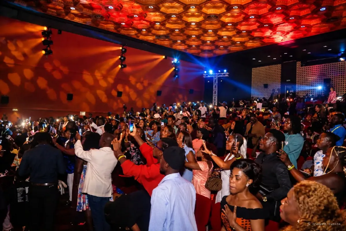 « DIVAS » : Roseline LAYO fait vibrer le Majestic Ivoire avant la sortie de son nouvel album